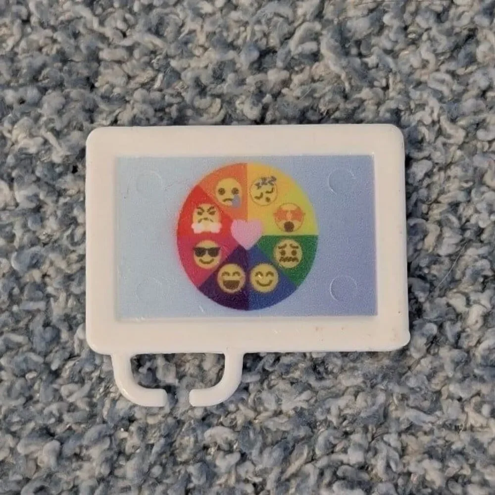 Barbie Art Therapy How Do You Feel Today? Emoji Mood Chart Tablet Doll Accessory